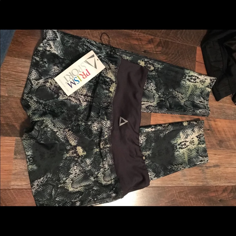 Anaconda print sports bra and leggings